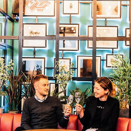 Stay Central Hotel 3*