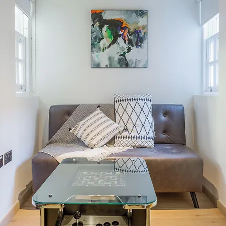 Stay Central Hotel 3*