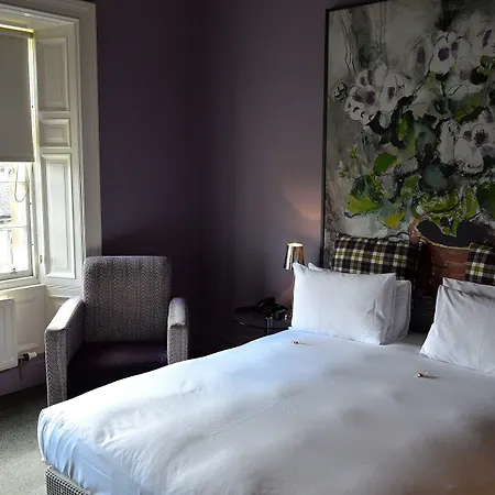 Hotel B+B Edinburgh 4*
