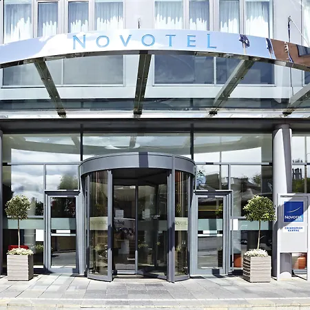 מלון Novotel Centre