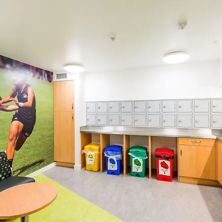 Summer At The Of * Edimburgo