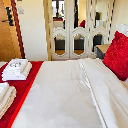 Duddingston - Only Edinburgh