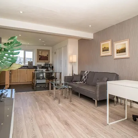 Northfield 1 Bedroom With Sofa Bed - Edinburgh