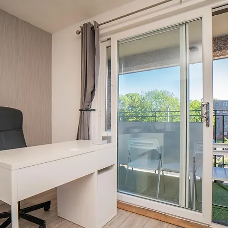 Northfield 1 Bedroom With Sofa Bed -