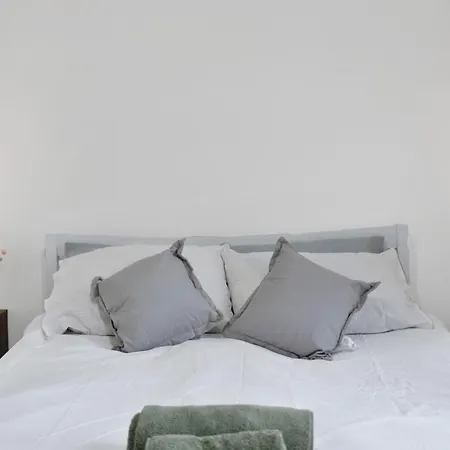 Modern 2br Flat, Parking & Balcony In *