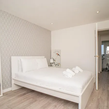 Northfield 1 Bedroom With Sofa Bed - Edynburg