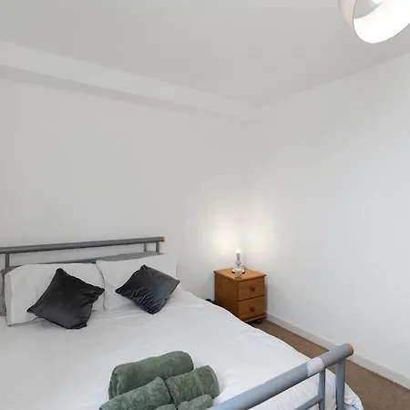 Modern 2br Flat, Parking & Balcony In *