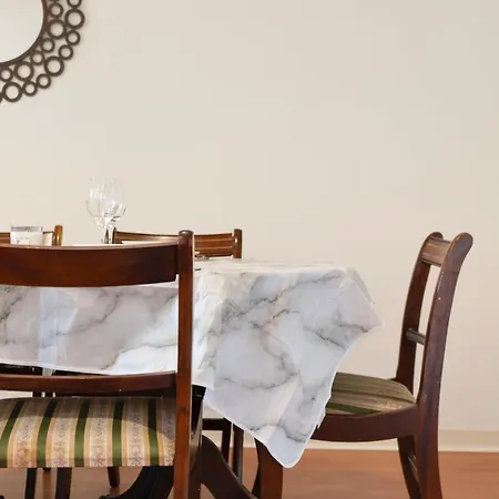 Modern 2br Flat, Parking & Balcony In Apartment *