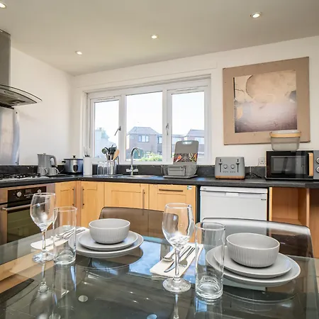 Northfield 1 Bedroom With Sofa Bed - * Edinburgh