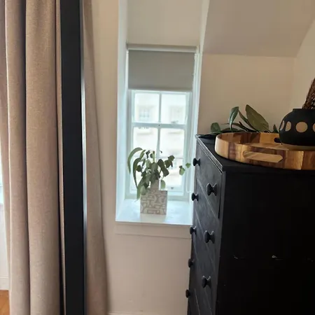 Diagon Alley Two Bed Victoria Street Grassmarket * Edinburg
