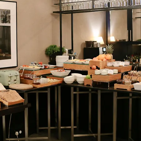 Nira Caledonia Отель