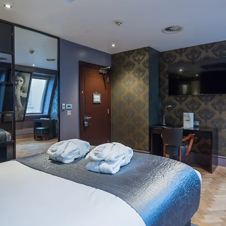 Le Monde 4* Эдинбург