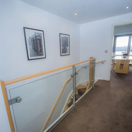 Ocean Serviced 4* Edinburgh