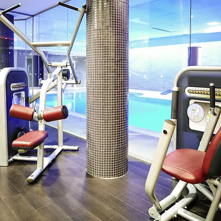 Отель Novotel Park 4*