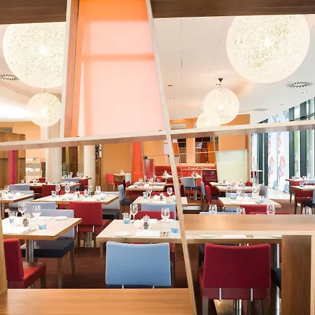 Отель Novotel Park