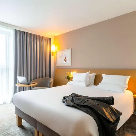 Отель Novotel Park