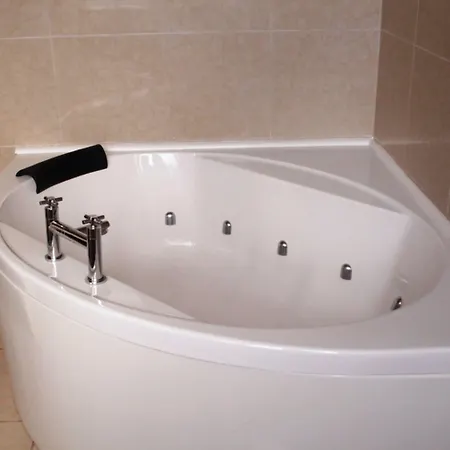 Victoria Park House *