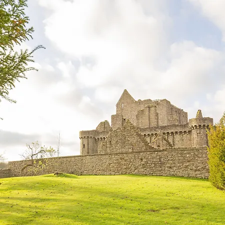 Arden Guest House, Craigmillar Castle 3* אדינבורו