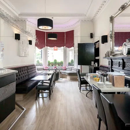 Revolver * Edimburgo