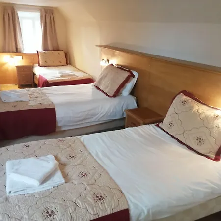Cumberland Hotel