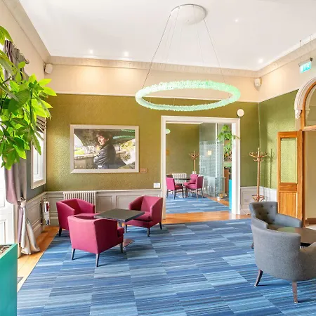 Hotel The Place