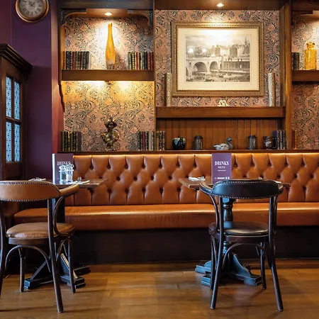 Whisky House 3* 爱丁堡
