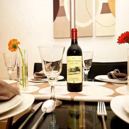 Staycity West End 아파트호텔 4*