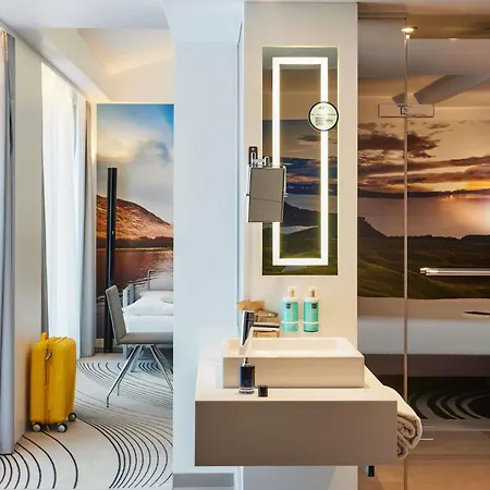 Novotel Centre מלון