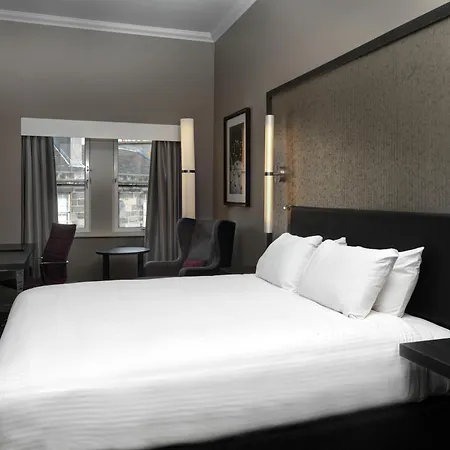 Doubletree By Hilton Centre Hotel