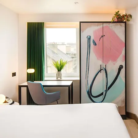 Hotel Ibis Styles St Andrew Square 3*