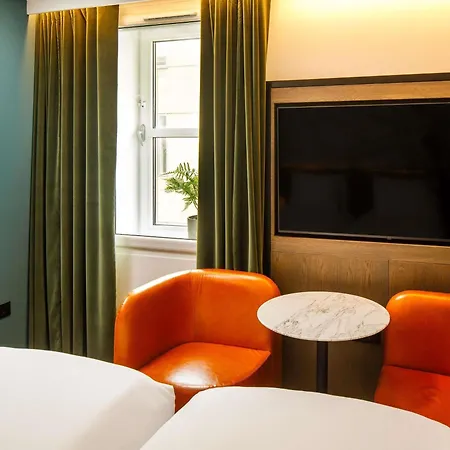 ホテル Ibis Styles St Andrew Square エディンバラ