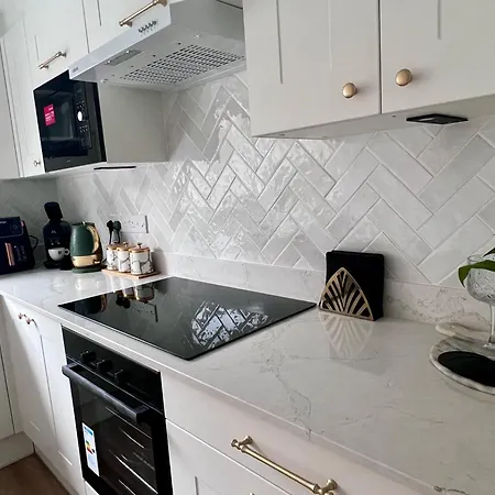 Centre House - 5 Bedrooms - Sleeps 9 - Parking Дом отдыха Эдинбург