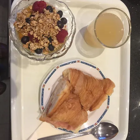 Dorstan House Gasthof 3*