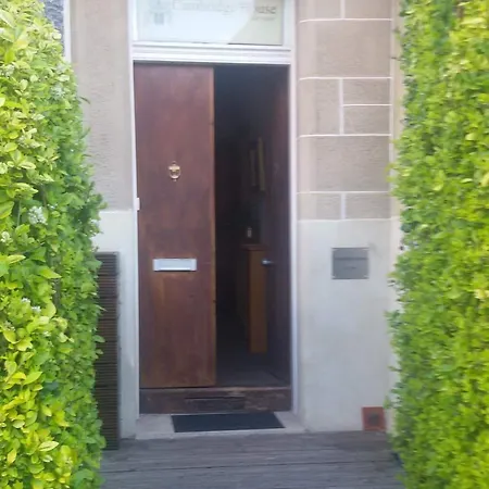 בית הארחה Cambridge House