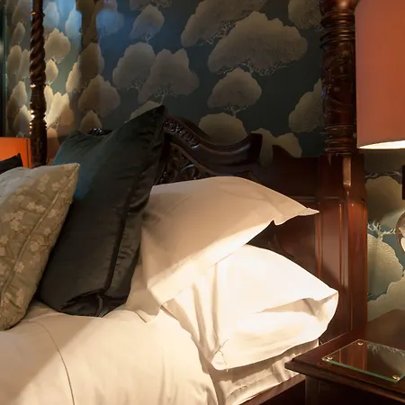 No11 Boutique & Brasserie Hotell