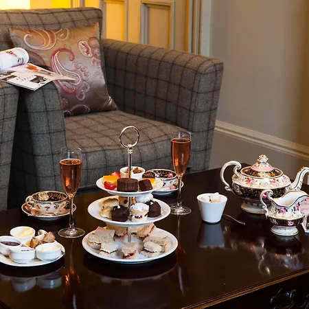 No11 Boutique & Brasserie Hotell