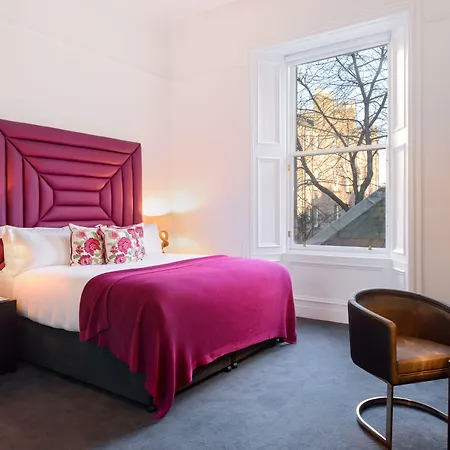 Black Ivy Hotel