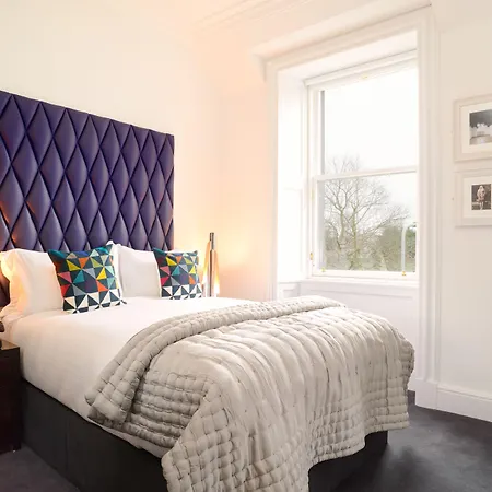 Hotel Black Ivy 4*