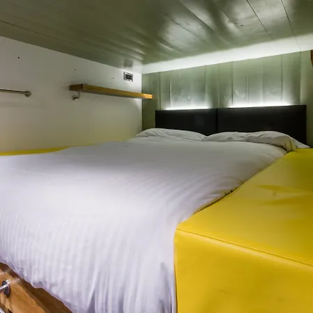 Hostel Code - The Loft, Edinburgh