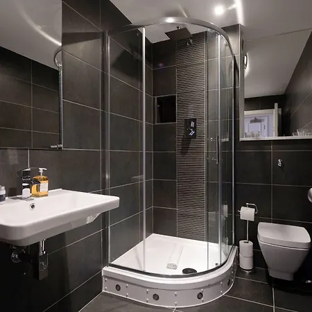 Destiny Scotland - Q-residence * Edimburgo