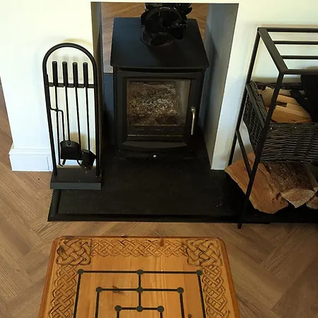 Newly Refurbished 3 Bed House With 2-sided Wood Burner And Garden In Дом отдыха