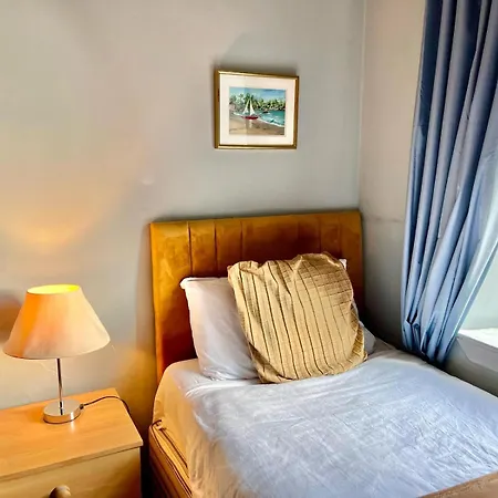 Marvellous Meadows 1 Apartment Edinburgh