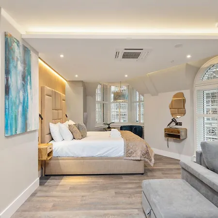 Centre Luxury For 2 דירה *