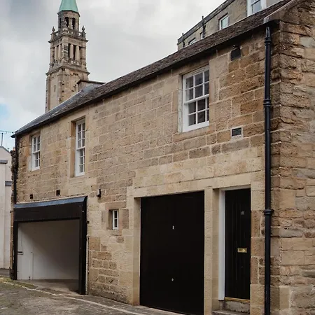 Charming Mews With Secure Parking Apartamento