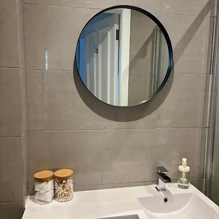 Stylish 1 Bed Centre Lejlighed Edinburgh