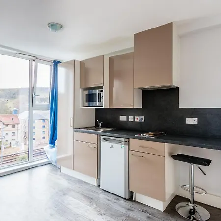 Destiny Student - Holyrood Διαμέρισμα *