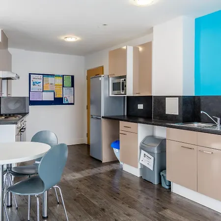 Destiny Student - Holyrood