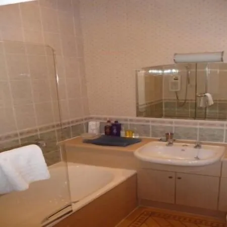 Spylaw Bank House Hotel 3*