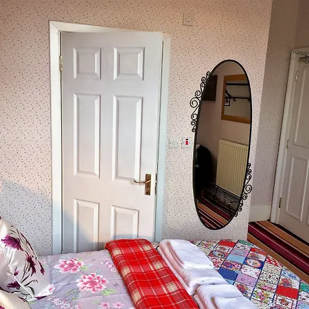 16 Pilrig Oda ve Kahvaltı 3*