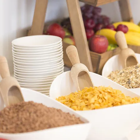 Courtyard By Marriott Hotel